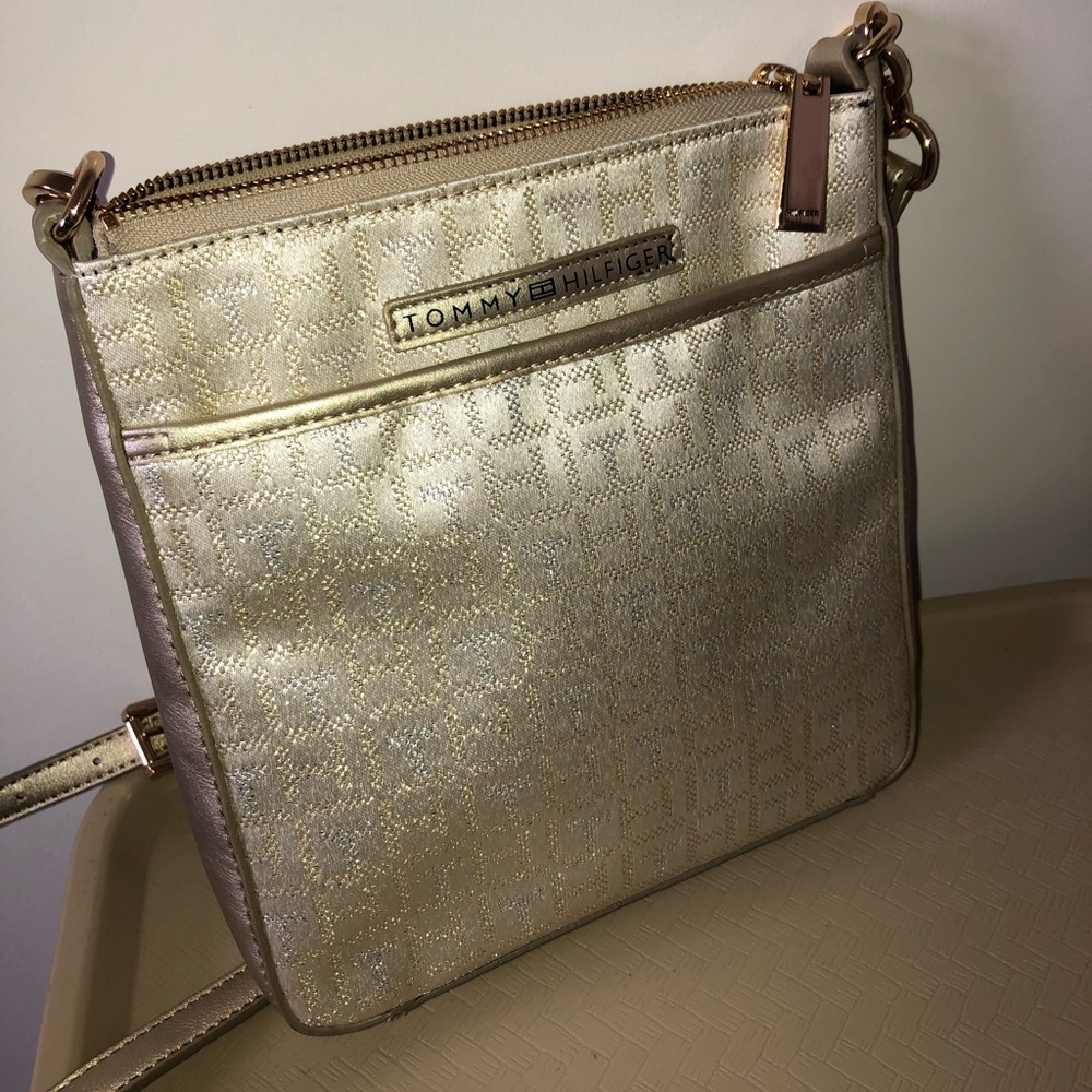 Tommy Hilfiger crossbody